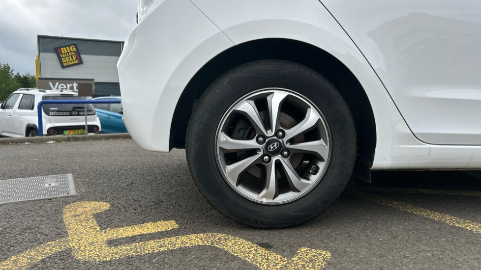 Hyundai i20 1.2 MPi SE 5dr Petrol Hatchback - Image 7