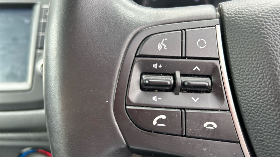 Hyundai i20 1.2 MPi SE 5dr Petrol Hatchback - Image 24