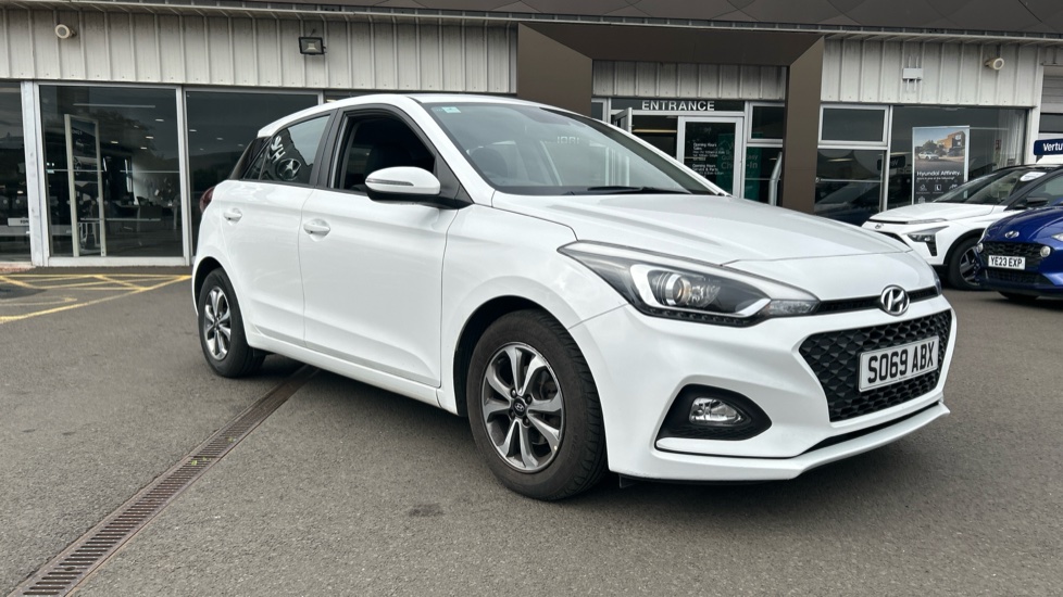 Hyundai i20 1.2 MPi SE 5dr Petrol Hatchback - Image 28