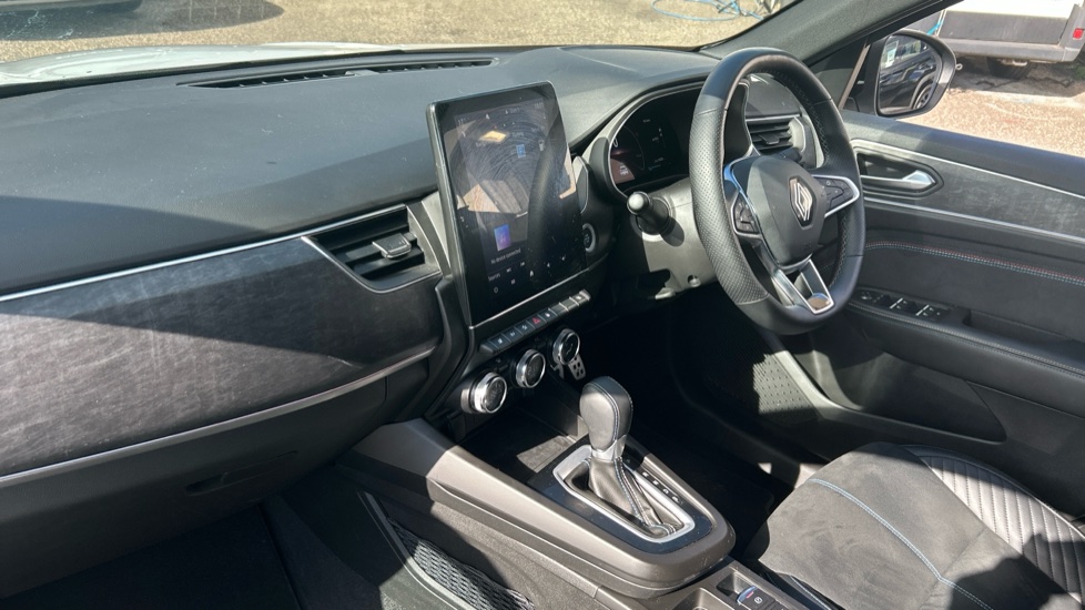 Renault Arkana 1.6 E-Tech FHEV 145 Esprit Alpine 5dr Auto Hybrid Estate - Image 9