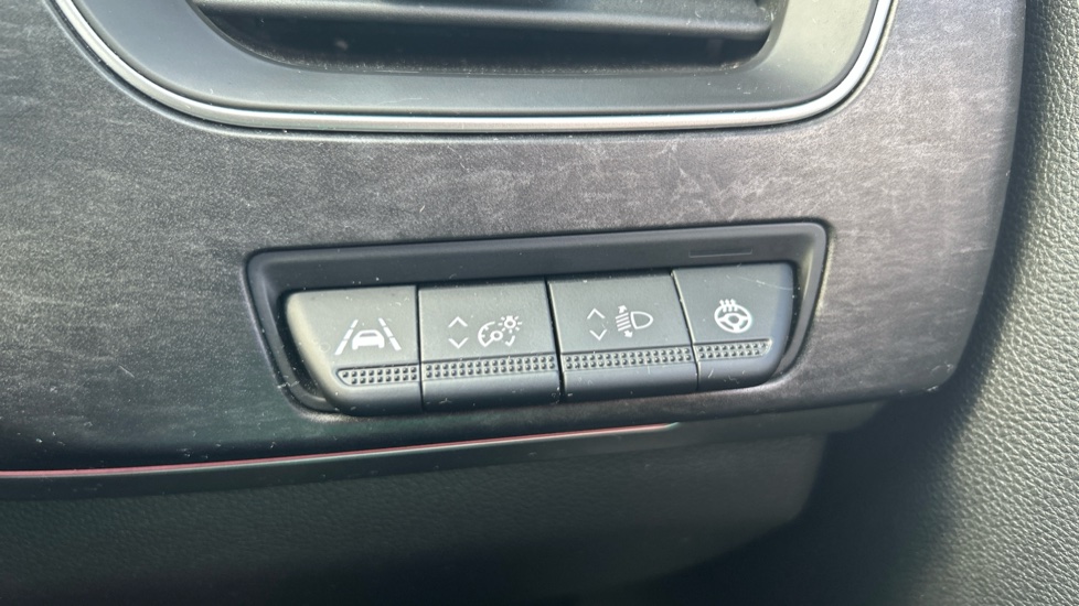 Renault Arkana 1.6 E-Tech FHEV 145 Esprit Alpine 5dr Auto Hybrid Estate - Image 28