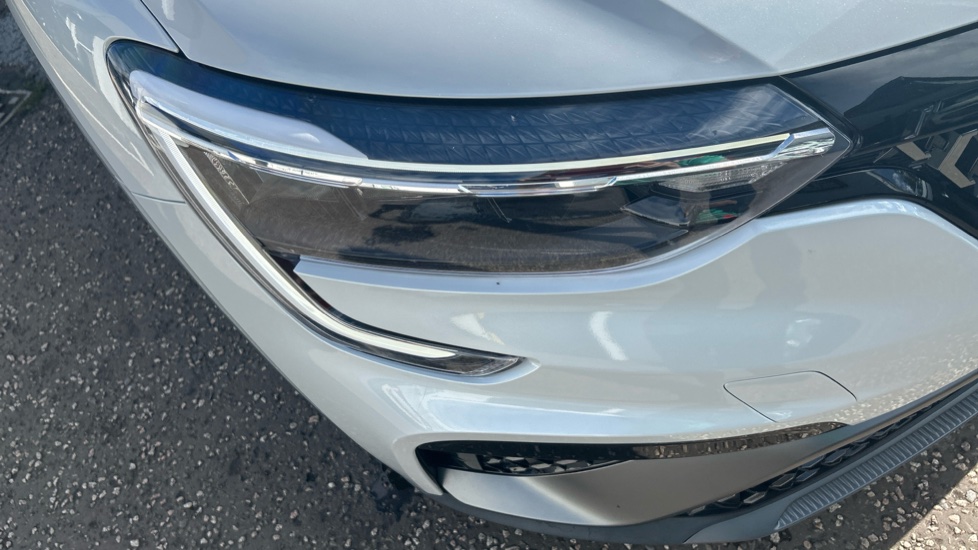 Renault Arkana 1.6 E-Tech FHEV 145 Esprit Alpine 5dr Auto Hybrid Estate - Image 37