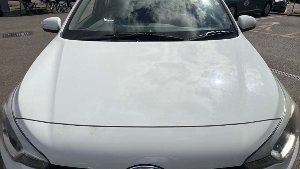 Hyundai i20 1.2 SE 5dr Petrol Hatchback - Image 8