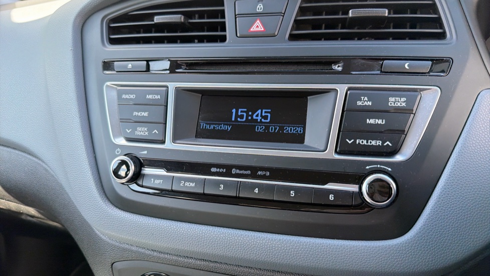 Hyundai i20 1.2 SE 5dr Petrol Hatchback - Image 12