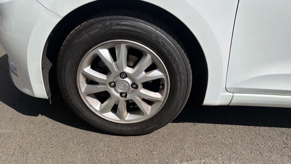 Hyundai i20 1.2 SE 5dr Petrol Hatchback - Image 24