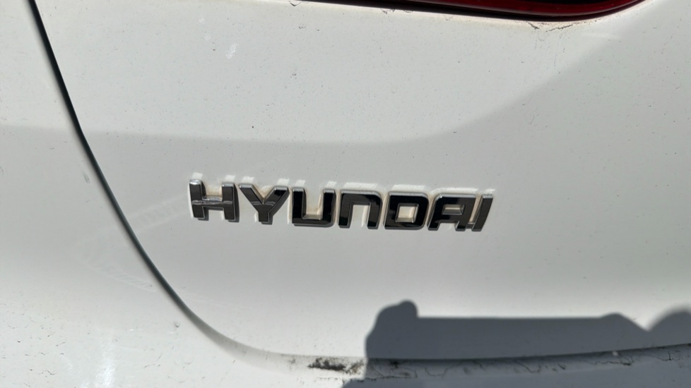 Hyundai i20 1.2 SE 5dr Petrol Hatchback - Image 31