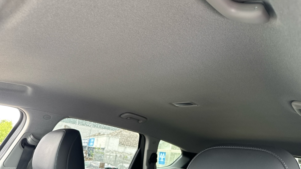 Hyundai SANTA FE 1.6 TGDi Plug-in Hybrid Premium 5dr 4WD Auto Estate - Image 17