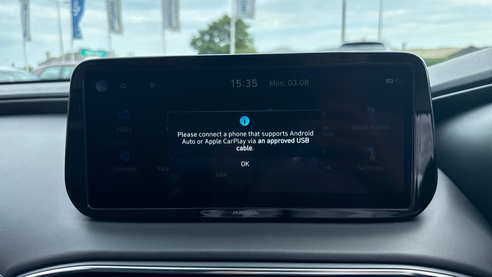 Hyundai SANTA FE 1.6 TGDi Plug-in Hybrid Premium 5dr 4WD Auto Estate - Image 29