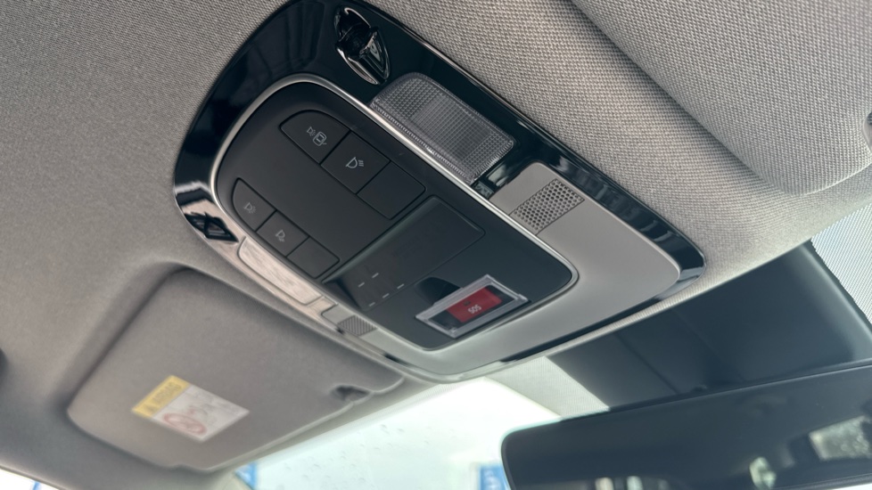 Hyundai SANTA FE 1.6 TGDi Plug-in Hybrid Premium 5dr 4WD Auto Estate - Image 36
