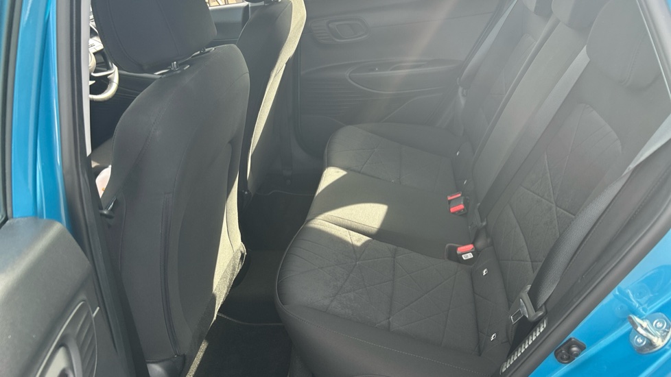 Hyundai BAYON 1.0 TGDi 48V MHEV SE Connect 5dr Petrol Hatchback - Image 16