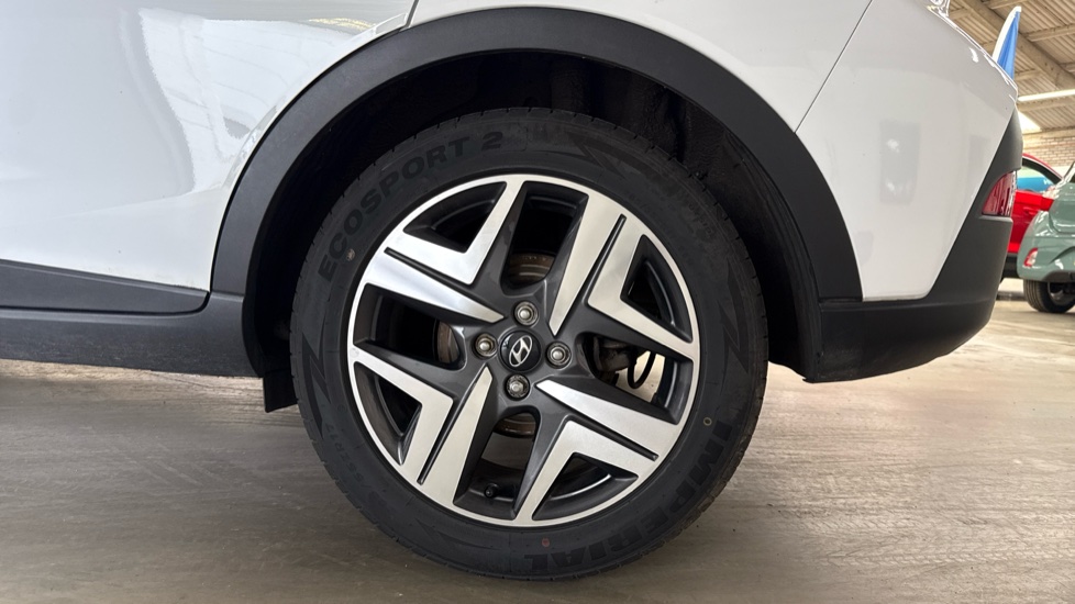 Hyundai BAYON 1.0 TGDi 48V MHEV Ultimate 5dr DCT Petrol Hatchback - Image 7