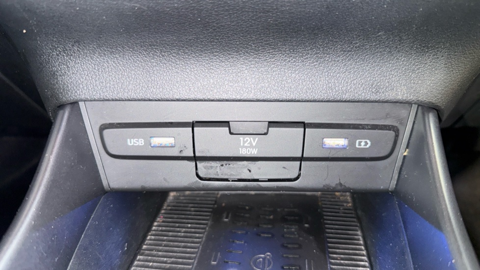 Hyundai BAYON 1.0 TGDi 48V MHEV Ultimate 5dr DCT Petrol Hatchback - Image 33