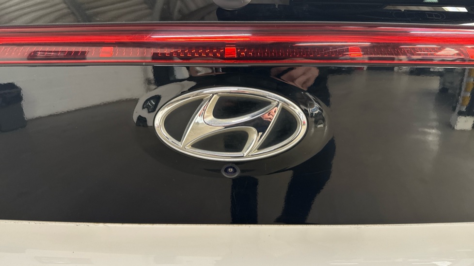 Hyundai BAYON 1.0 TGDi 48V MHEV Ultimate 5dr DCT Petrol Hatchback - Image 42