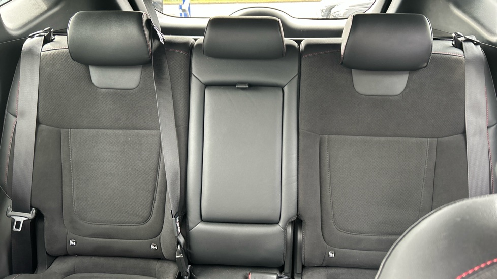 Hyundai TUCSON 1.6 TGDi 48V MHD 180 N Line S 5dr 4WD DCT Petrol Estate - Image 15