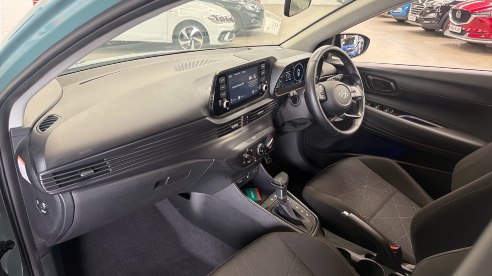 Hyundai BAYON 1.0 TGDi 48V MHEV SE Connect 5dr DCT Petrol Hatchback - Image 9