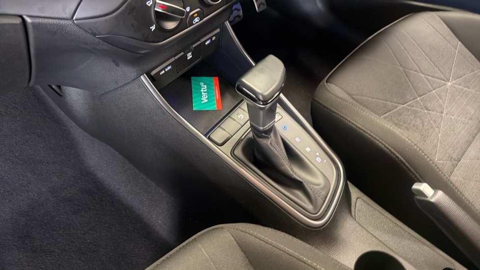 Hyundai BAYON 1.0 TGDi 48V MHEV SE Connect 5dr DCT Petrol Hatchback - Image 13
