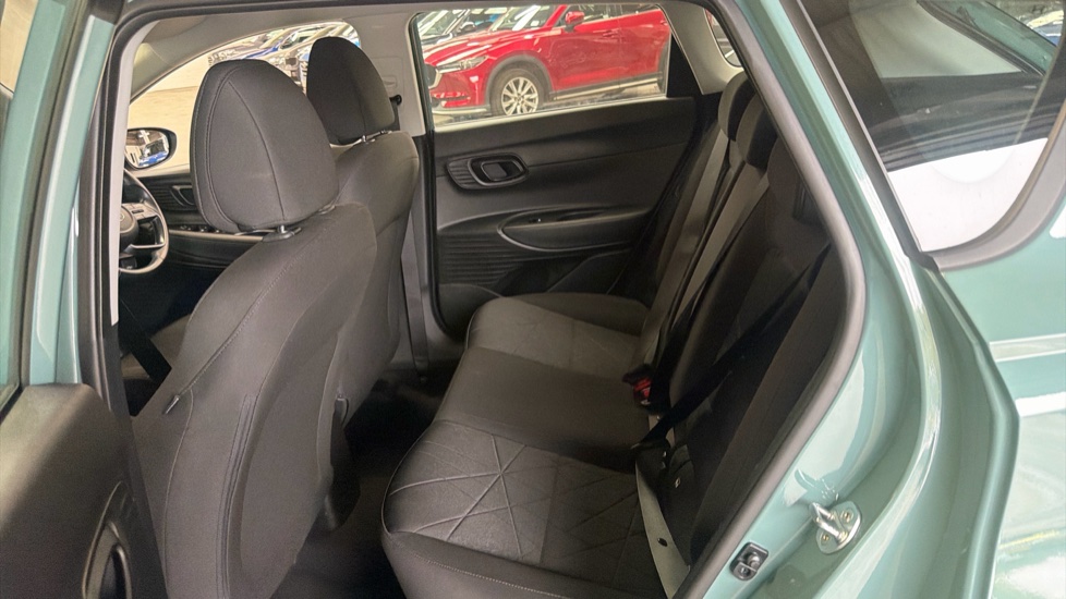 Hyundai BAYON 1.0 TGDi 48V MHEV SE Connect 5dr DCT Petrol Hatchback - Image 16