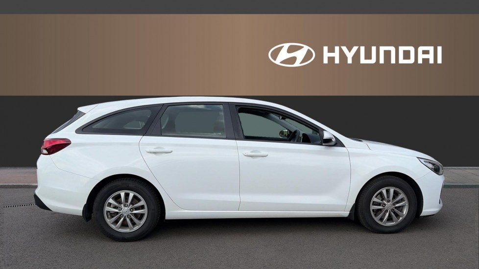 Hyundai i30 1.0T GDI S 5dr Petrol Estate - Image 5