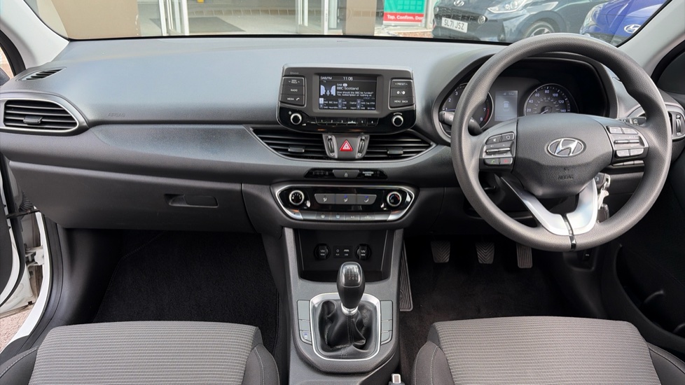 Hyundai i30 1.0T GDI S 5dr Petrol Estate - Image 10