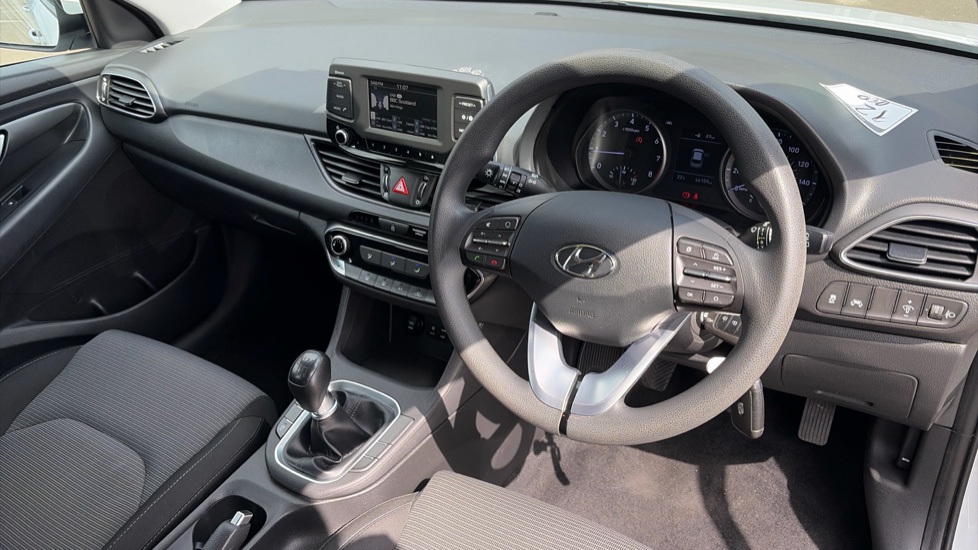 Hyundai i30 1.0T GDI S 5dr Petrol Estate - Image 11