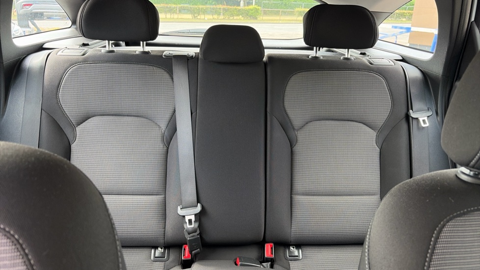 Hyundai i30 1.0T GDI S 5dr Petrol Estate - Image 15