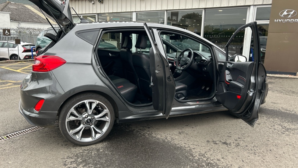 Ford Fiesta 1.0 EcoBoost 125 ST-Line X 5dr Petrol Hatchback - Image 33