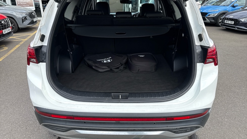 Hyundai SANTA FE 1.6 TGDi Plug-in Hybrid Ultimate 5dr 4WD Auto Estate - Image 4