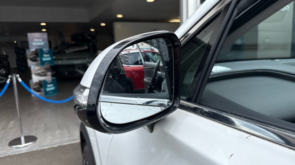 Hyundai SANTA FE 1.6 TGDi Plug-in Hybrid Ultimate 5dr 4WD Auto Estate - Image 40