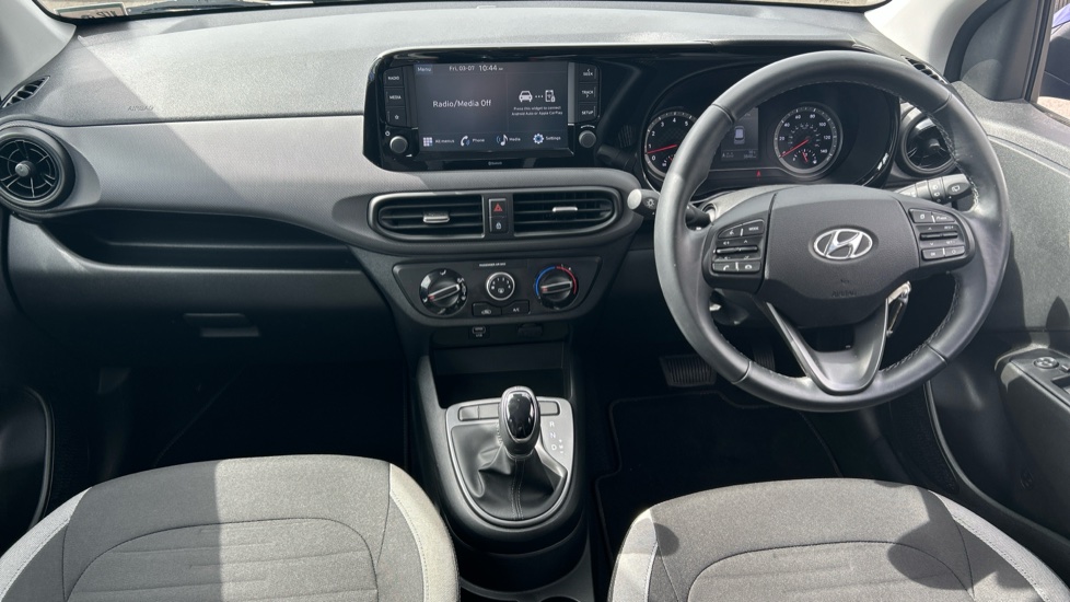 Hyundai i10 1.2 MPi SE Connect 5dr Auto Petrol Hatchback - Image 10