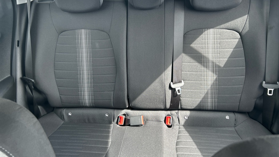 Hyundai i10 1.2 MPi SE Connect 5dr Auto Petrol Hatchback - Image 15