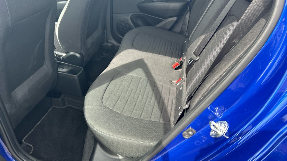 Hyundai i10 1.2 MPi SE Connect 5dr Auto Petrol Hatchback - Image 16