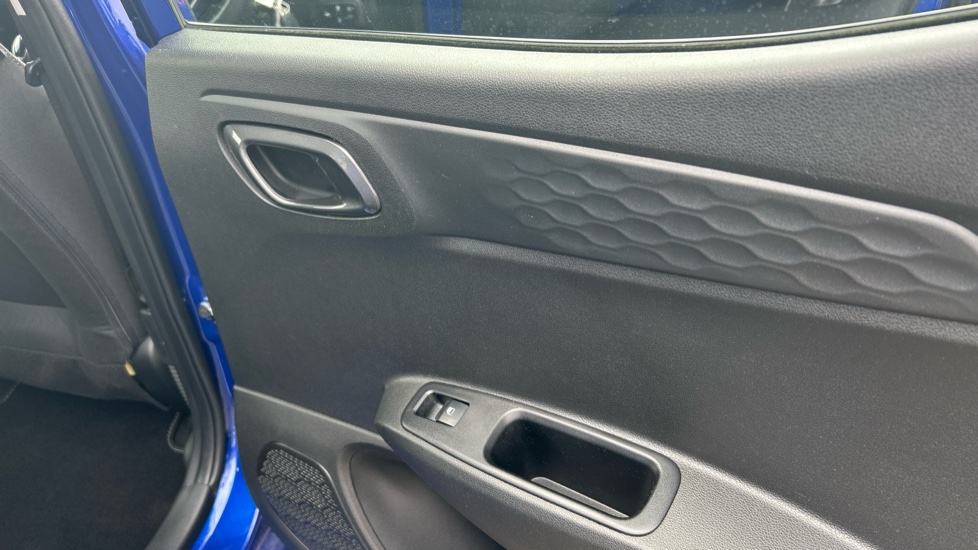 Hyundai i10 1.2 MPi SE Connect 5dr Auto Petrol Hatchback - Image 42