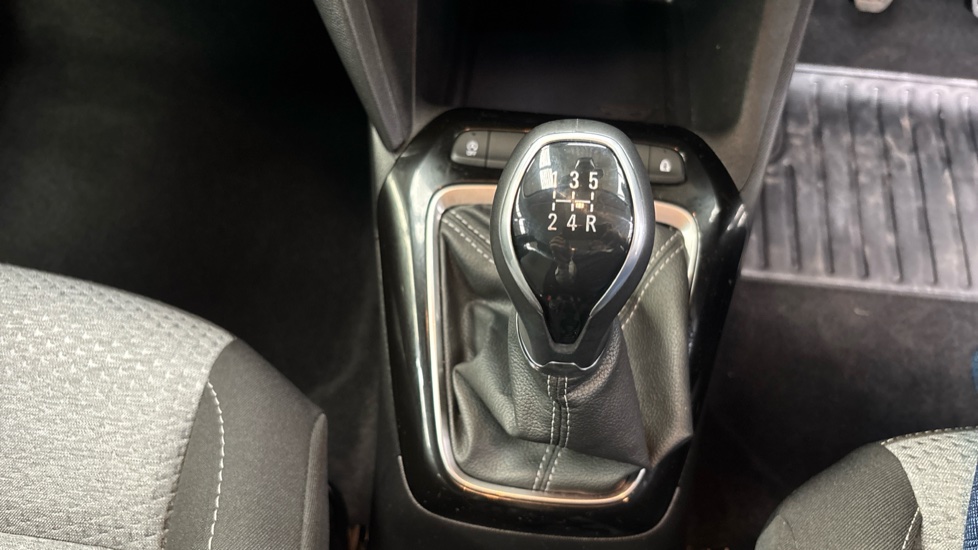 Vauxhall Corsa 1.2 Design 5dr Petrol Hatchback - Image 29