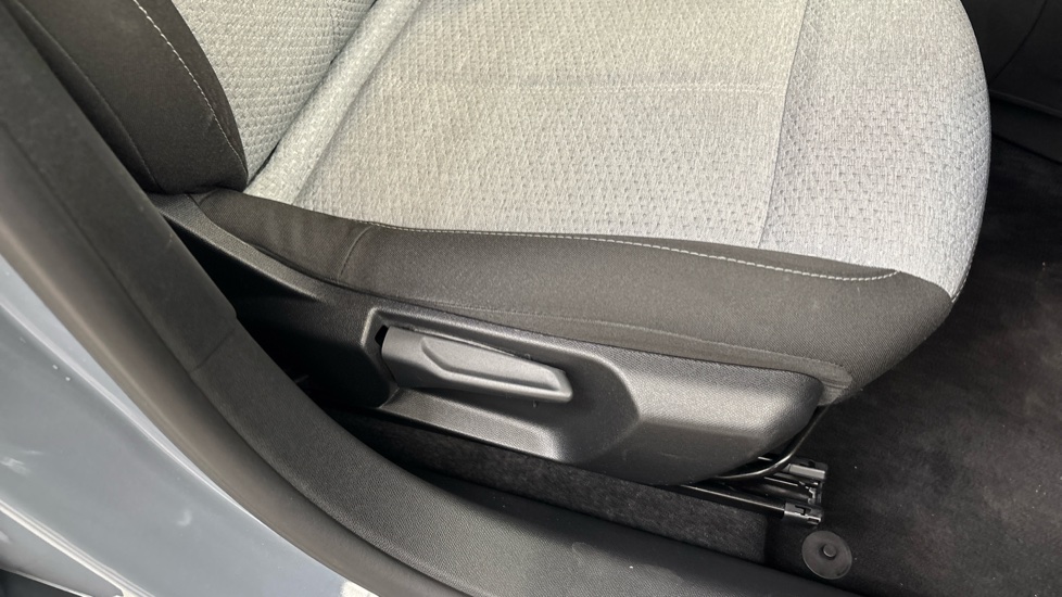 Vauxhall Corsa 1.2 Design 5dr Petrol Hatchback - Image 37