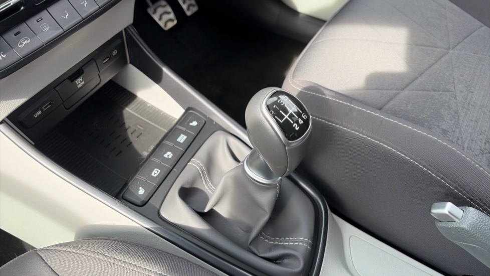 Hyundai BAYON 1.0 TGDi 48V MHEV Ultimate 5dr Petrol Hatchback - Image 13