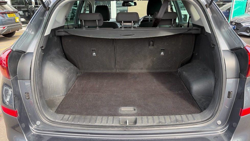 Hyundai TUCSON 1.6 GDi SE Nav 5dr 2WD Petrol Estate - Image 4