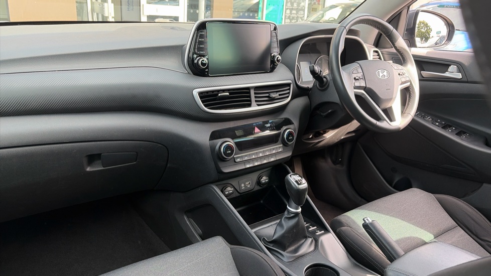 Hyundai TUCSON 1.6 GDi SE Nav 5dr 2WD Petrol Estate - Image 9