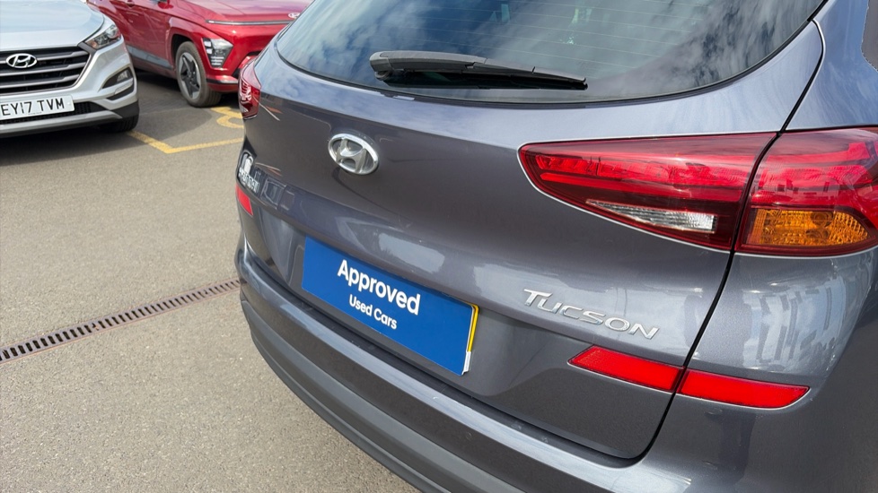 Hyundai TUCSON 1.6 GDi SE Nav 5dr 2WD Petrol Estate - Image 41