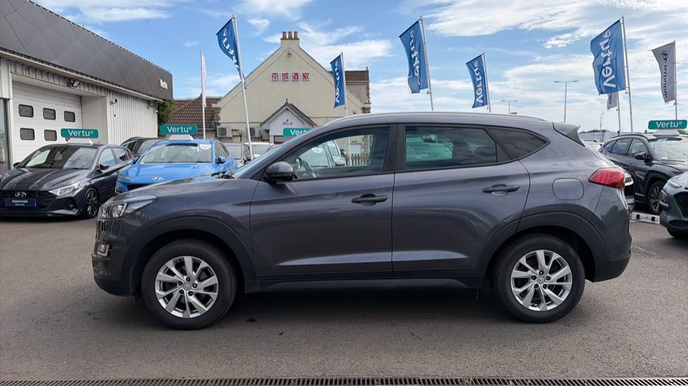 Hyundai TUCSON 1.6 GDi SE Nav 5dr 2WD Petrol Estate - Image 44