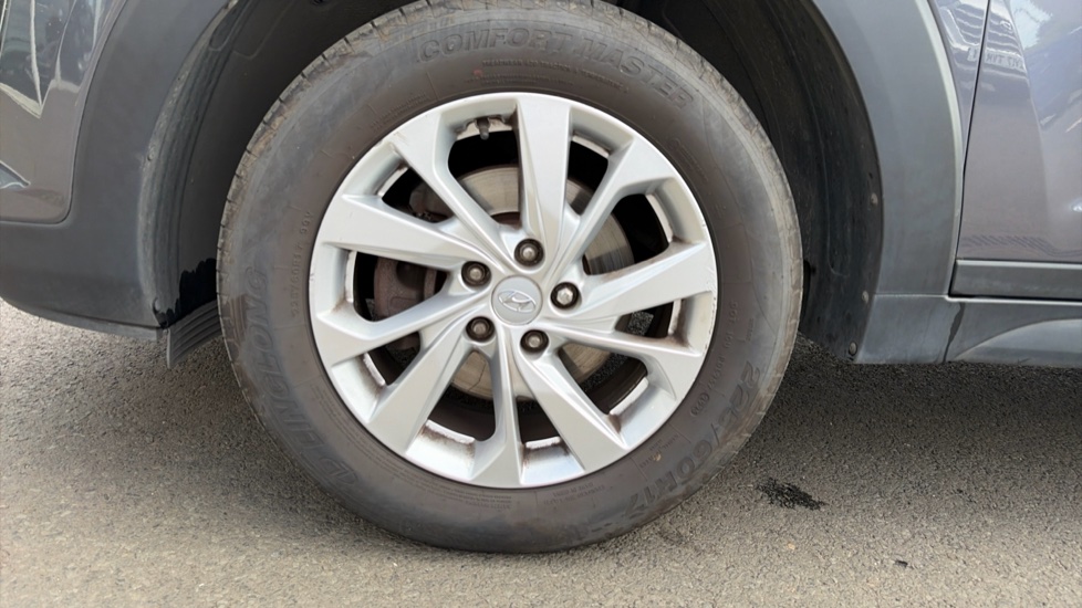 Hyundai TUCSON 1.6 GDi SE Nav 5dr 2WD Petrol Estate - Image 45