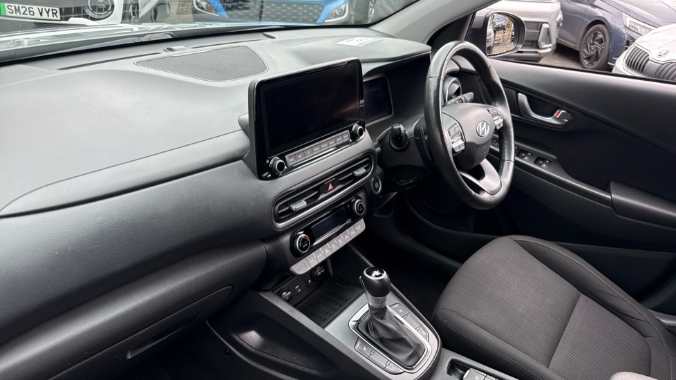 Hyundai KONA 1.6 GDi Hybrid Premium 5dr DCT Hybrid Hatchback - Image 9