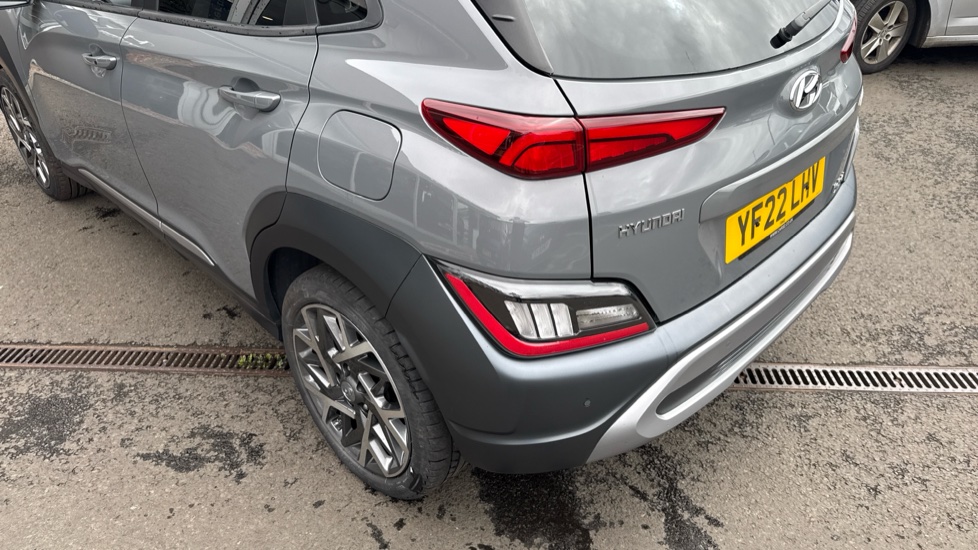 Hyundai KONA 1.6 GDi Hybrid Premium 5dr DCT Hybrid Hatchback - Image 41