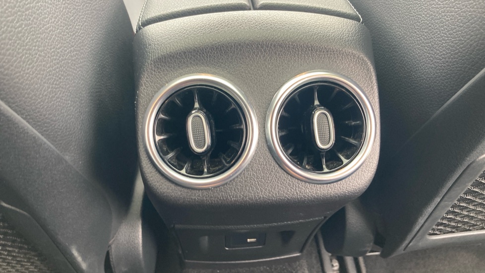 Mercedes-Benz CLA 180 AMG Line Premium Plus 5dr Tip Auto Petrol Estate - Image 27