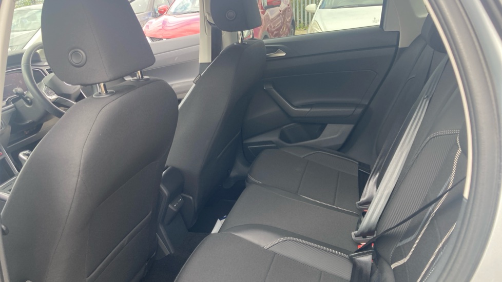 Volkswagen Taigo 1.0 TSI 110 Style 5dr Petrol Hatchback - Image 16