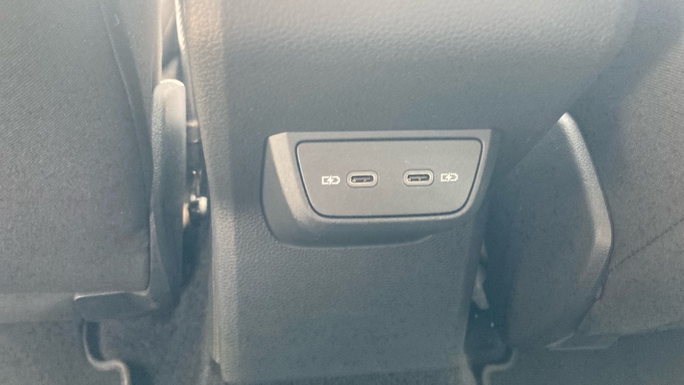Volkswagen Taigo 1.0 TSI 110 Style 5dr Petrol Hatchback - Image 27