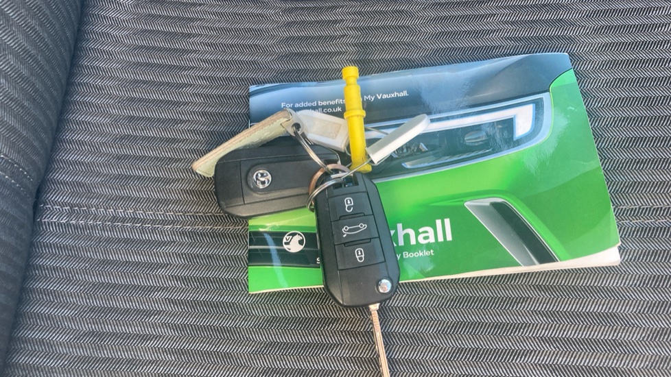 Vauxhall Corsa 1.2 SE 5dr Petrol Hatchback - Image 19