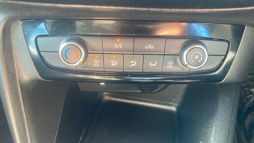 Vauxhall Corsa 1.2 SE 5dr Petrol Hatchback - Image 37