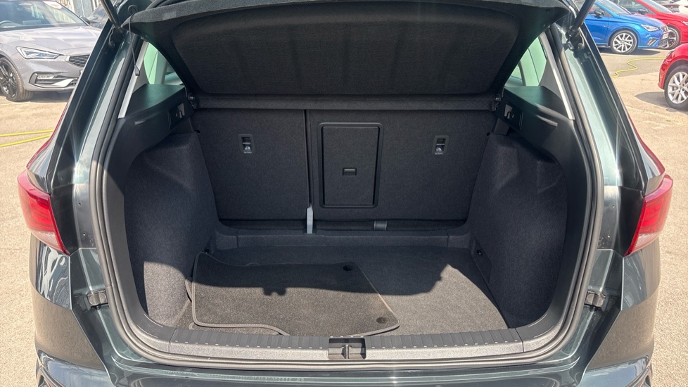 SEAT Ateca 1.5 TSI EVO FR 5dr DSG Petrol Estate - Image 4
