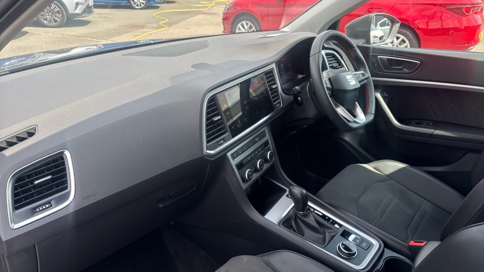 SEAT Ateca 1.5 TSI EVO FR 5dr DSG Petrol Estate - Image 9