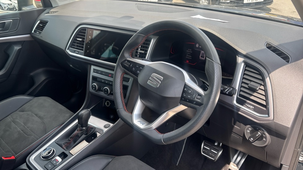 SEAT Ateca 1.5 TSI EVO FR 5dr DSG Petrol Estate - Image 11